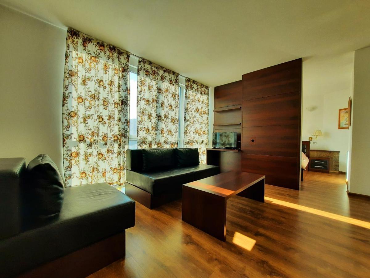 Hotel City Pleven Eksteriør billede