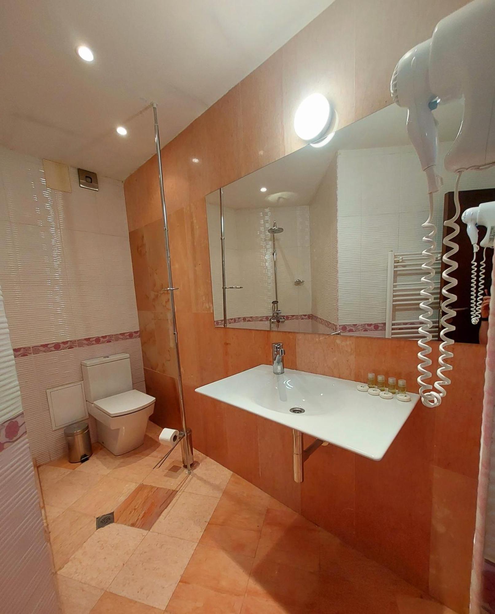 Hotel City Pleven Eksteriør billede