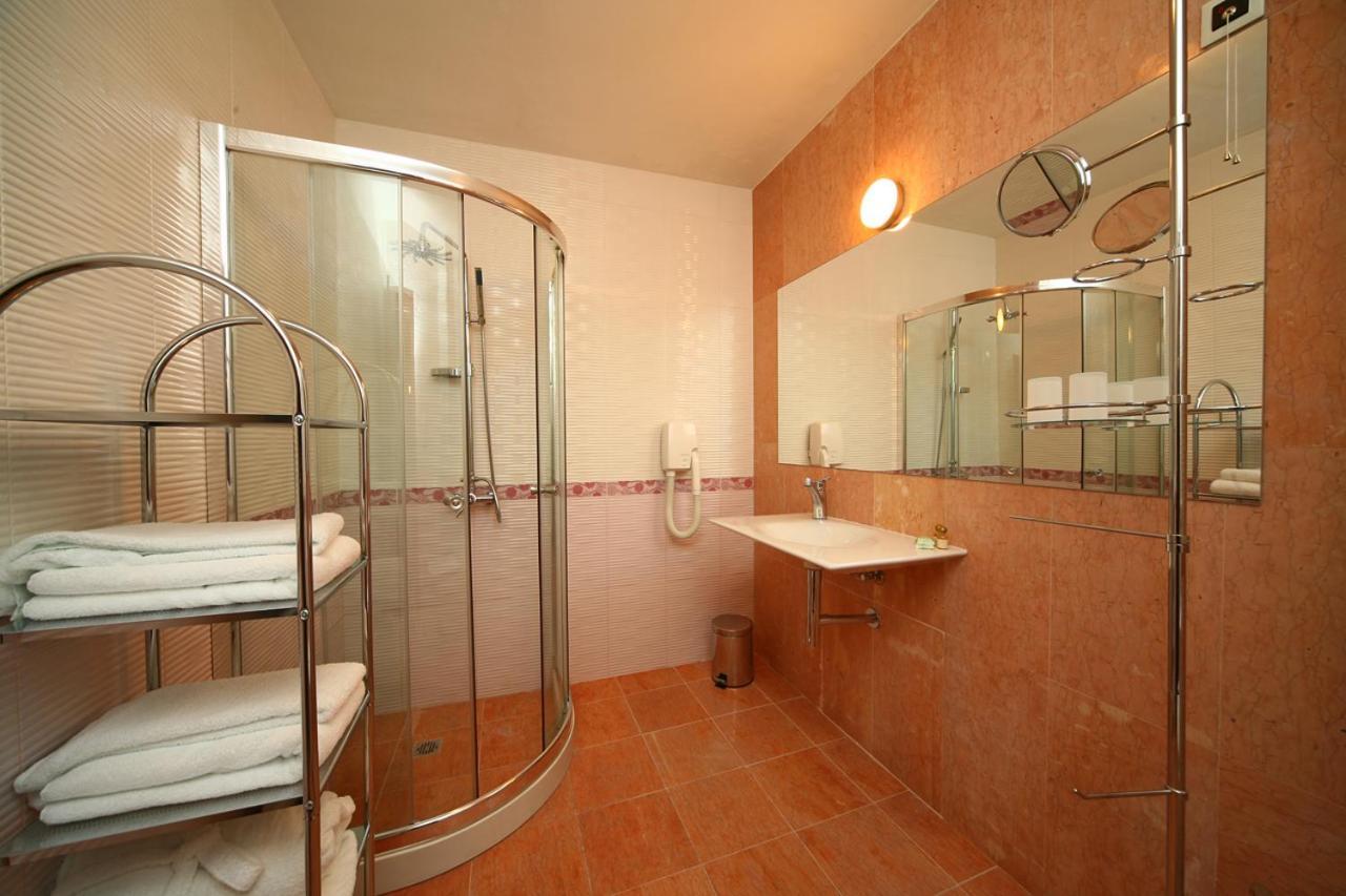 Hotel City Pleven Eksteriør billede